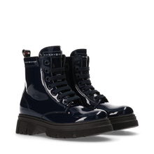 Tommy Hilfiger skórzane botki lakierowane LACE UP BOOTIE BLUE T4A5-33040-0775800-800